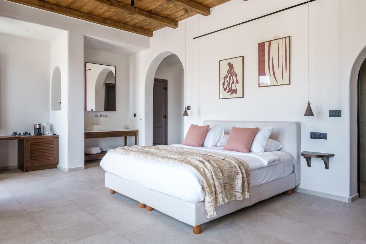 Pelican Bay Отель 4*